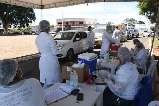 Drive-Thru vacina COVID-19 na Praça da Liberdade em Cristalina Goiás Drive-Thru vacina COVID-19 na Praça da Liberdade em Cristalina Goiás