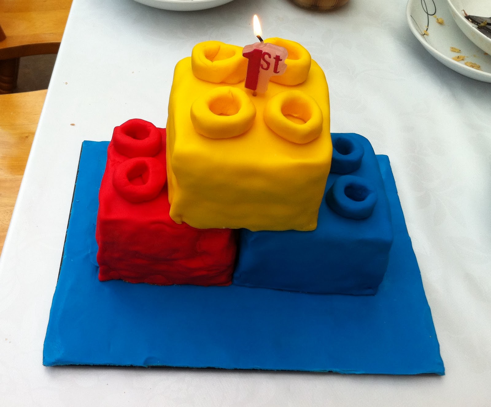 Mummy cook!: Duplo first birthday cake