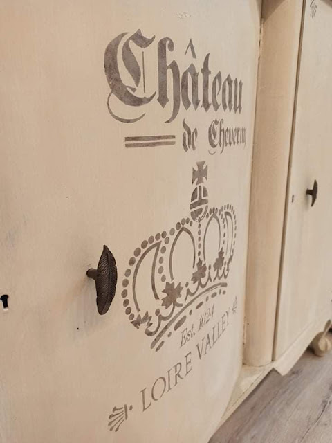 Αφιέρωμα: Μπουφές! Αρκούδα καφέ ... "τρέχα και βάψε" τον ξύλινο μπουφέ 9 Annie Sloan Greece Αφιέρωμα: Μπουφές! Αρκούδα καφέ ... "τρέχα και βάψε" τον ξύλινο μπουφέ 9 Annie Sloan Greece