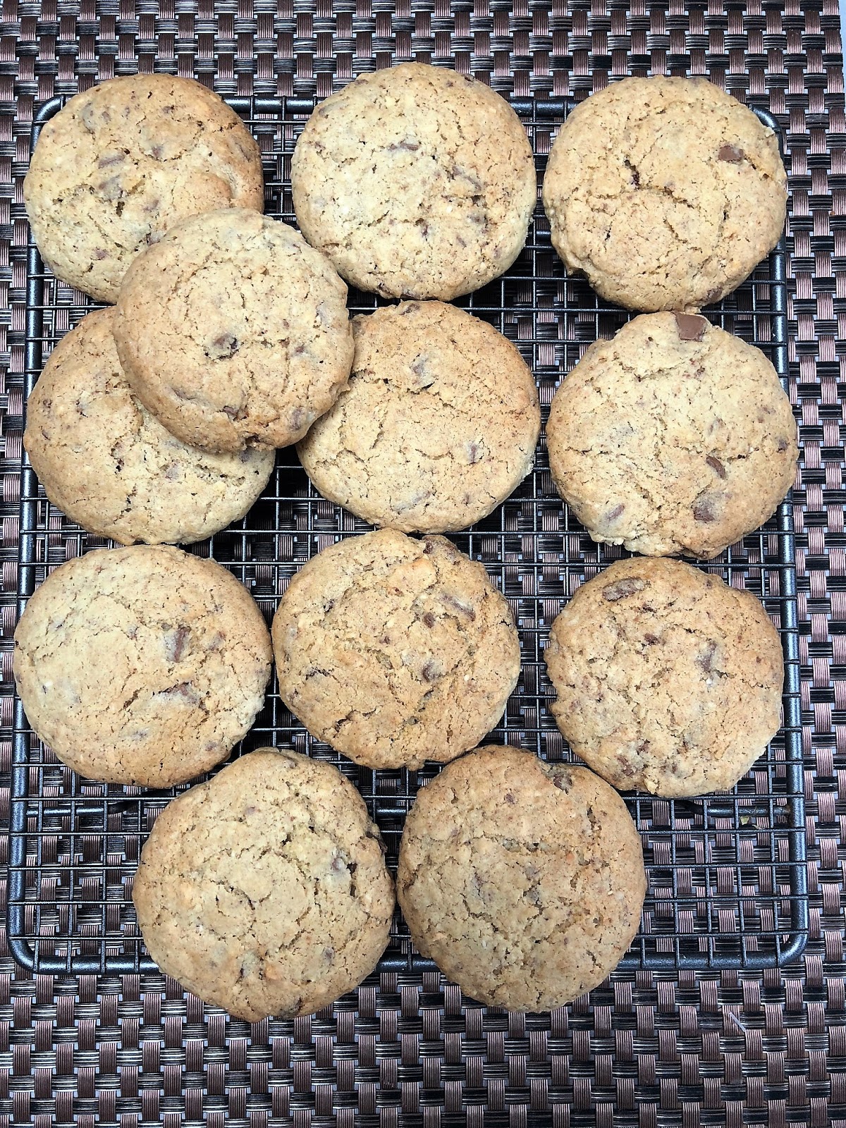 Chez Maximka Choc chip cashew oat cookies, and what to do with