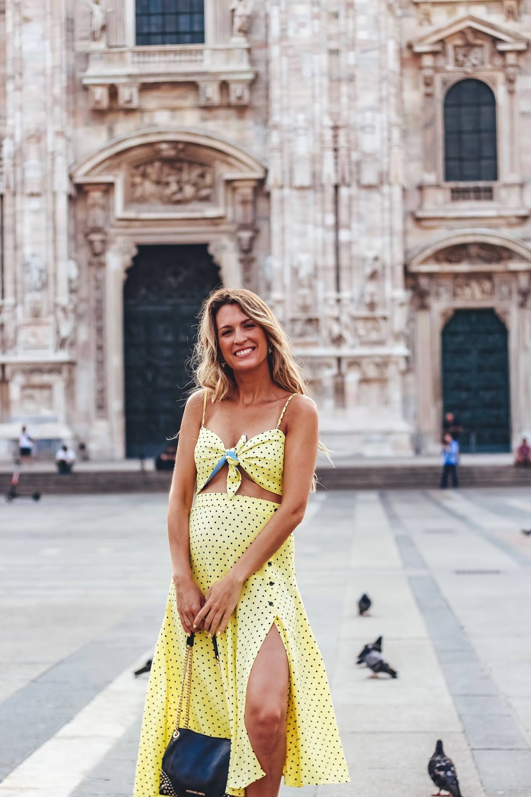 Look premamá: falda midi y crop - Mi quita y pon