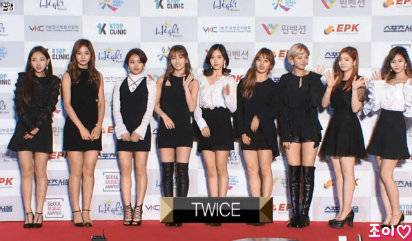 서가대 레드카펫 방금 트와이스.gif | 인스티즈