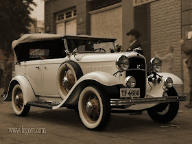 Vintage Car Wallpaper Decor