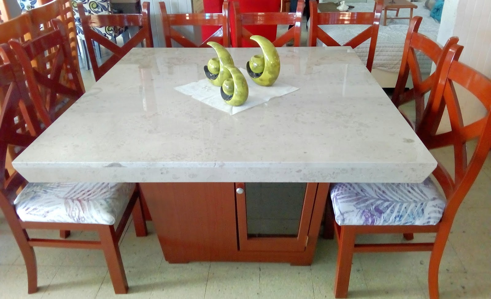 COMEDORES CON CUBIERTA CUADRADA DE MARMOL