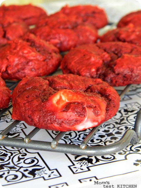 Cream Cheese Swirled Red Velvet Cookies | www.momstestkitchen.com | #SundaySupper