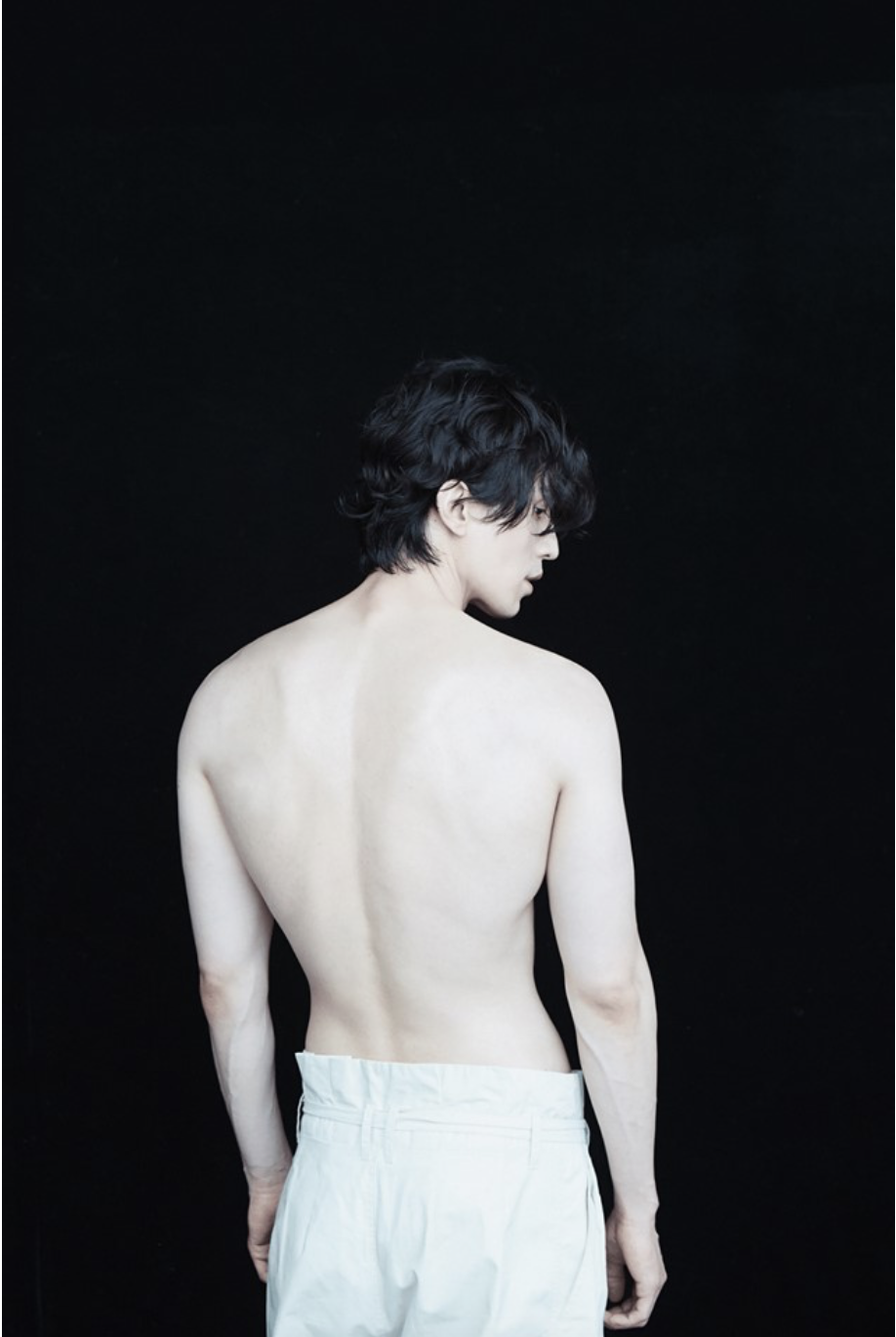 Lee Dong Wook's shirtless pictorial.