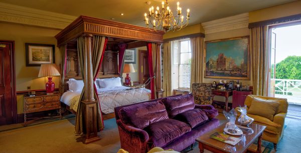 रॉयल परिवार का स्टोक पार्क अब अंबानी का रॉयल परिवार का स्टोक पार्क अब अंबानी का