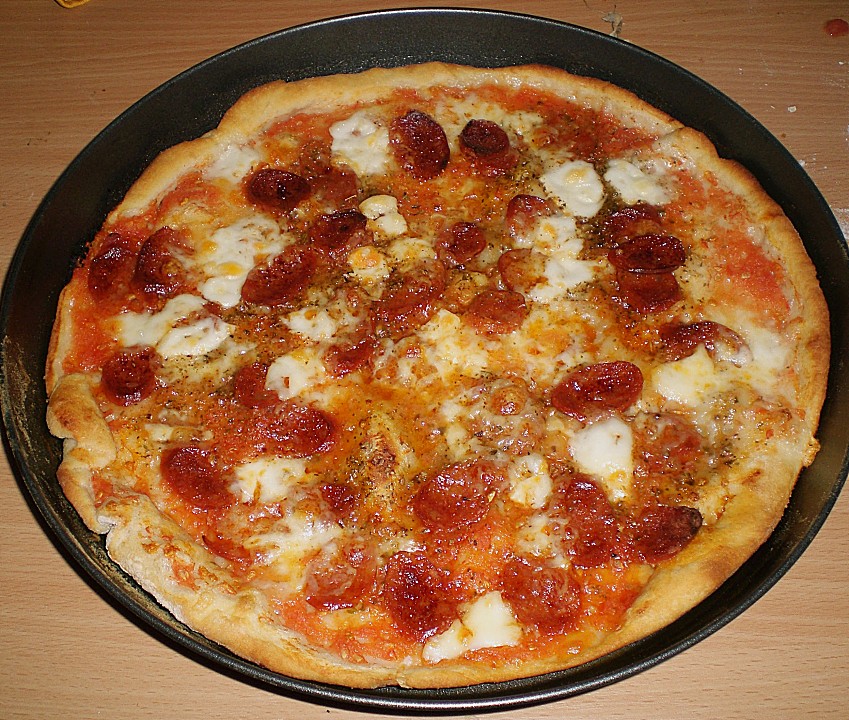 Beste Rezeptesammlung: Knusprig dünne Pizza mit Chorizo und Mozzarella Beste Rezeptesammlung: Knusprig dünne Pizza mit Chorizo und Mozzarella