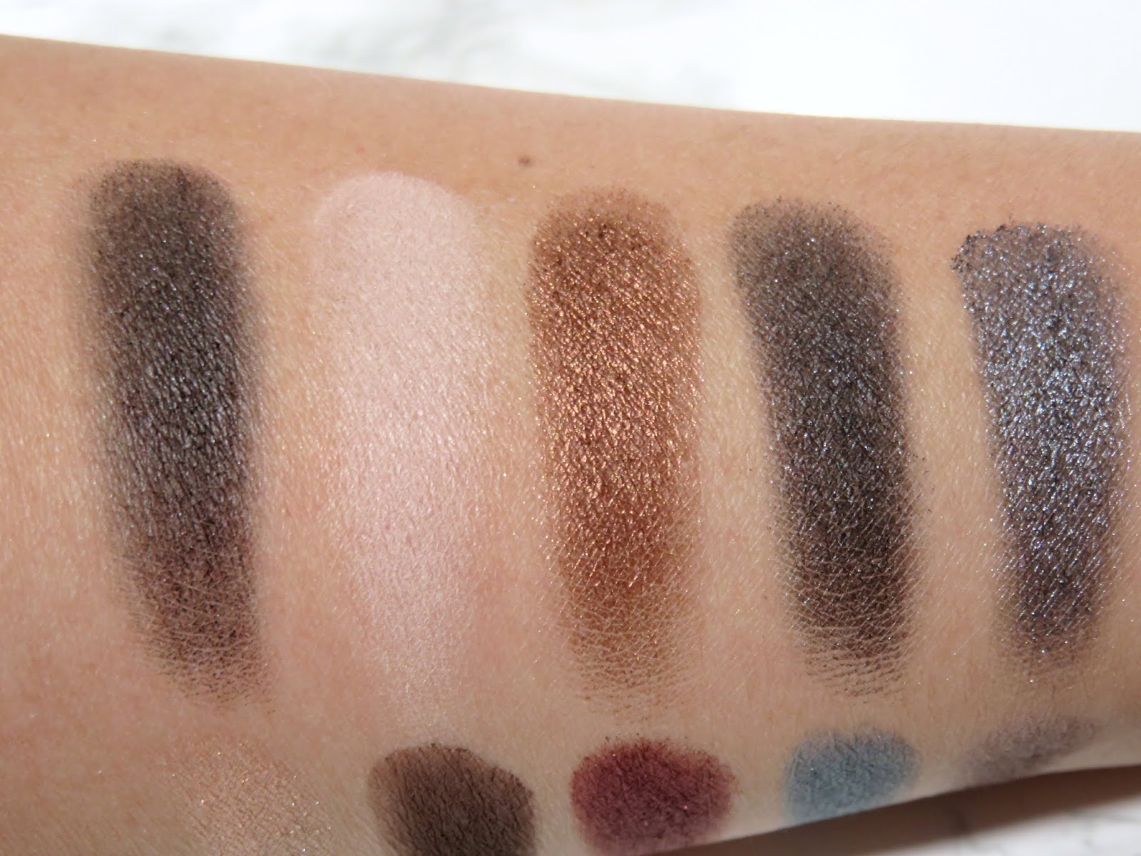 By Terry V.I.P Expert Pairs By Night Eyeshadow Palette Swatches