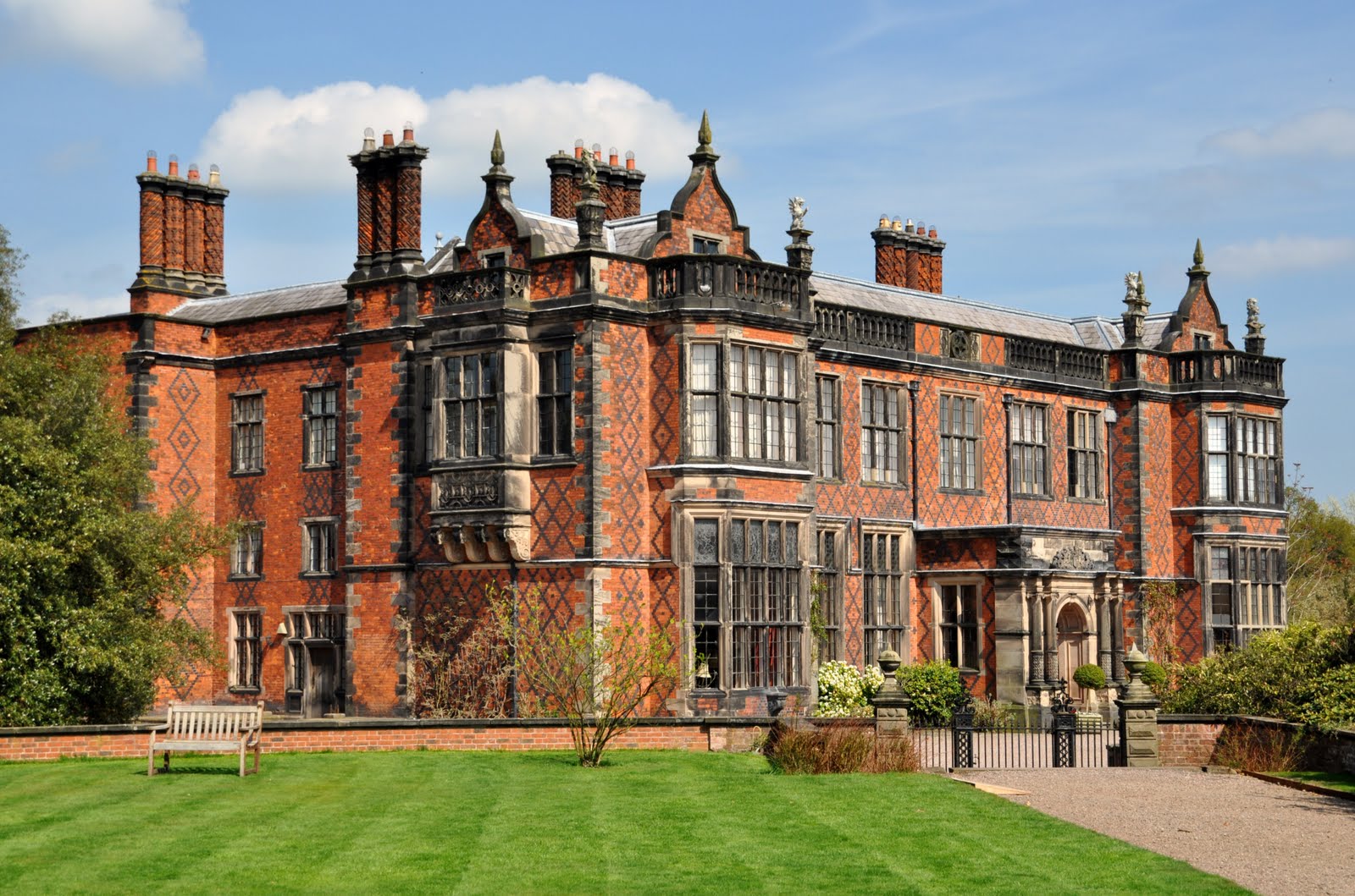 rambles with a camera Arley Hall Gardens in April................. a