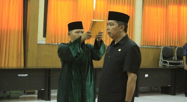 Sekretaris KPU Kabupaten Bekasi Dilantik, Titot Gantikan Mahmudin