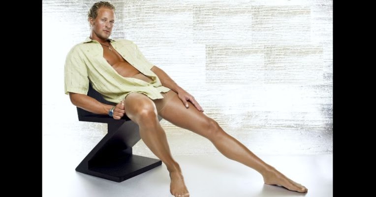 Men in pantyhoes