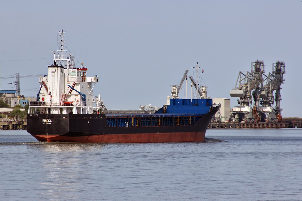 UK Shipping: BRIGGA outbound at Gravesend 29/07/2014