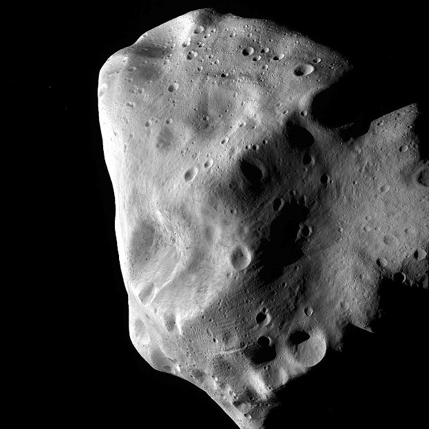 A view of the Asteroid Lutetia from the ESA Rosetta probe