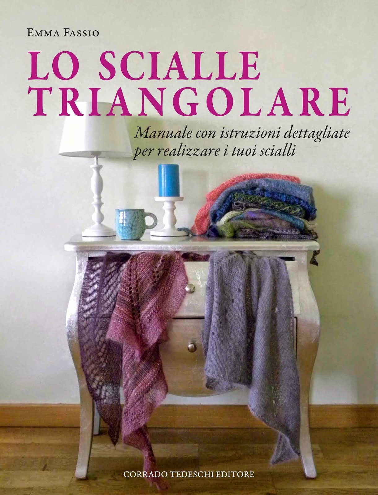 Libro sugli scialli triangolari