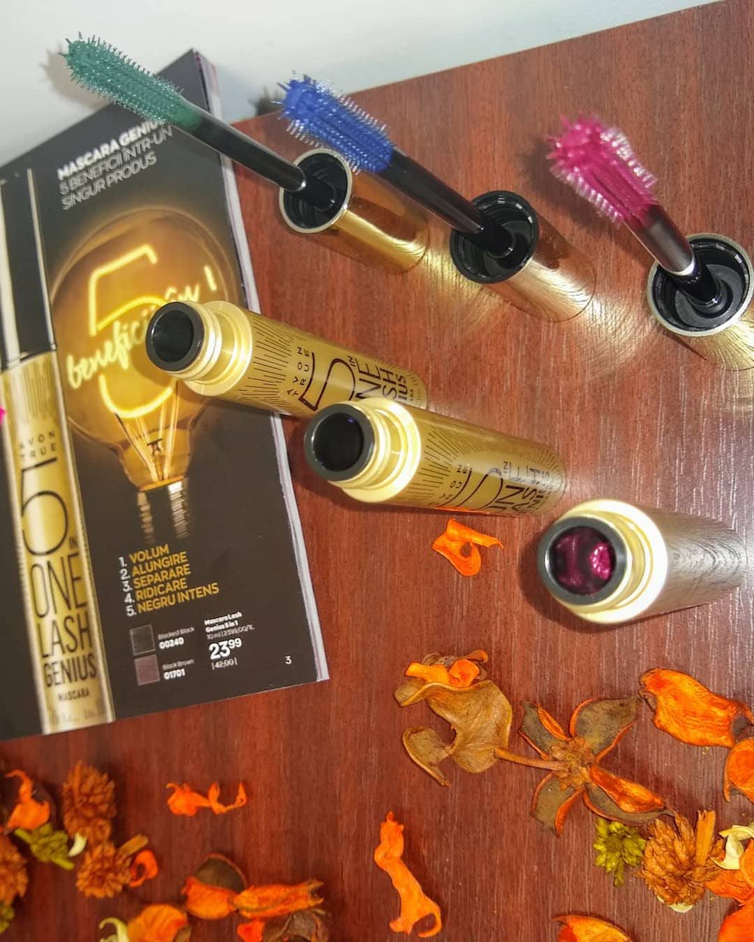 unique Noua mascara Genius 5in1 by Avon