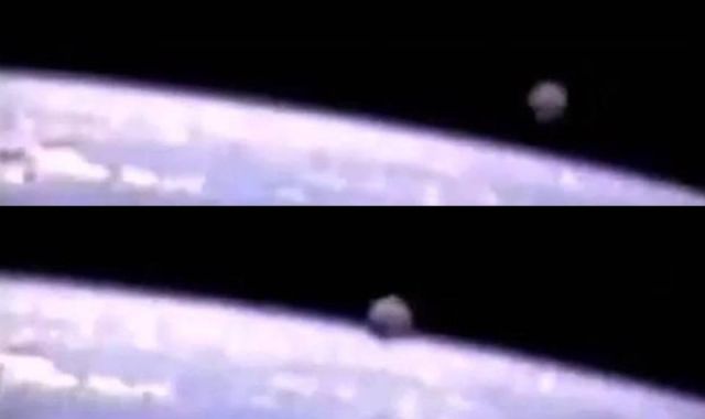 UFO News ~ UFO's Materialize and Change Directions and MORE NASA%2Bin%2BSpace%2BUFO%2527s%2BMaterialize%2B%2BChange%2BDirections