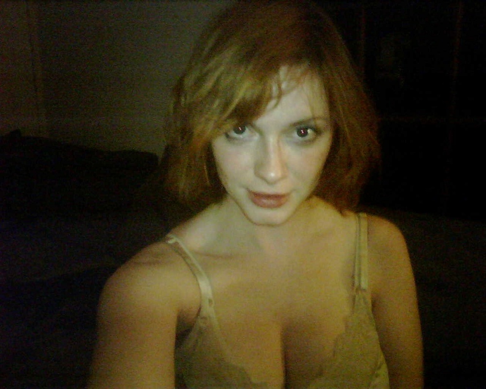 christina-hendricks-leaked-pic.jpg