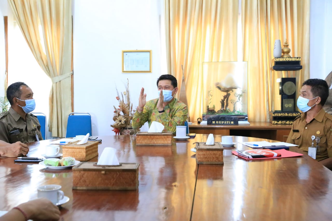 Bupati Suwirta Ingin Keseragaman Laporan Keuangan BUMdes