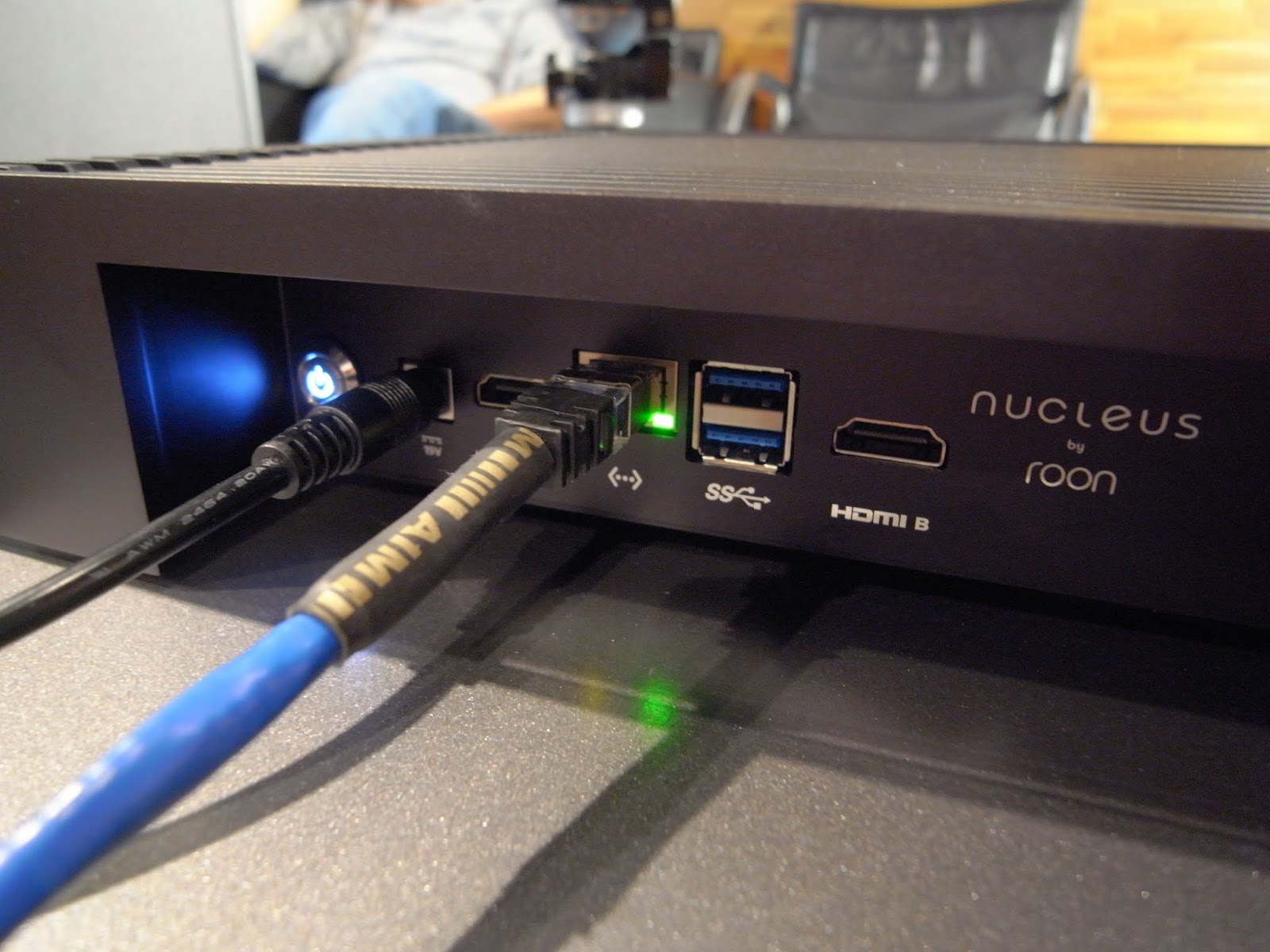 SIS AUDIO BLOG: ネットワーク関連のお薦め品！その2 roon nucleus+