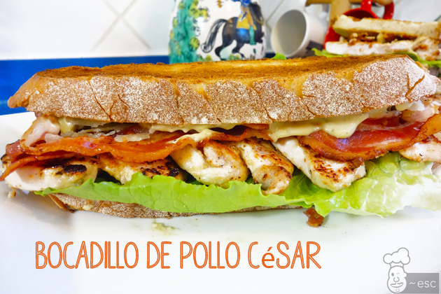 Bocadillo de pollo tipo ensalada cesar