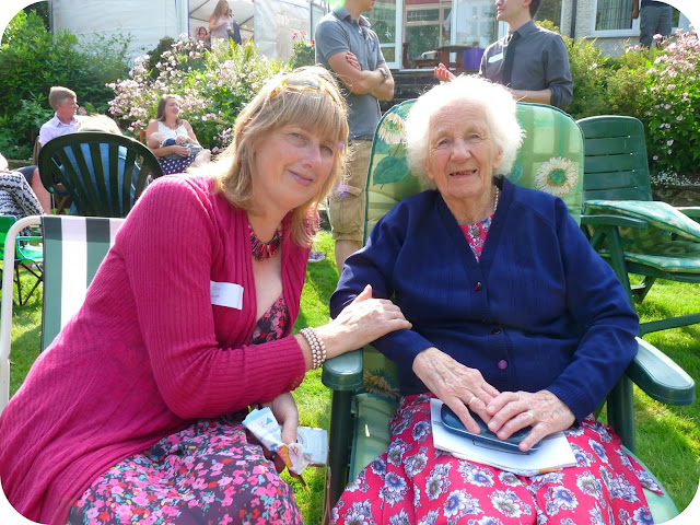 great aunt, turning 90, 90th birthday, family