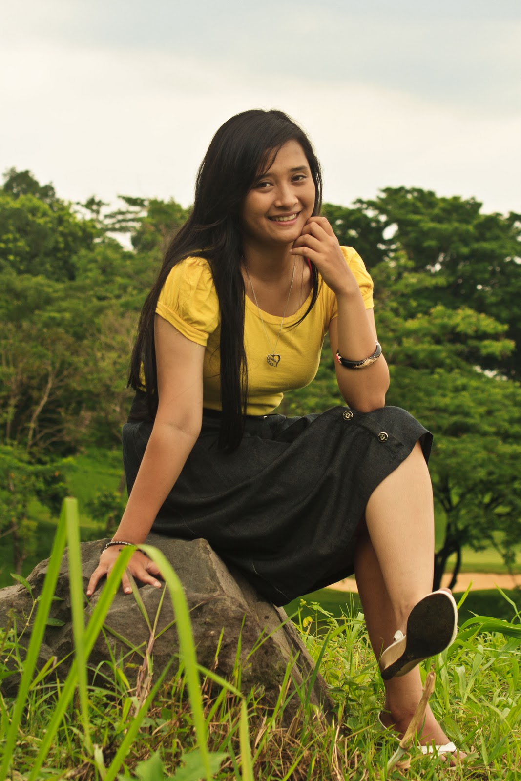 H.A.N.S.Photograph My Model Yolanda