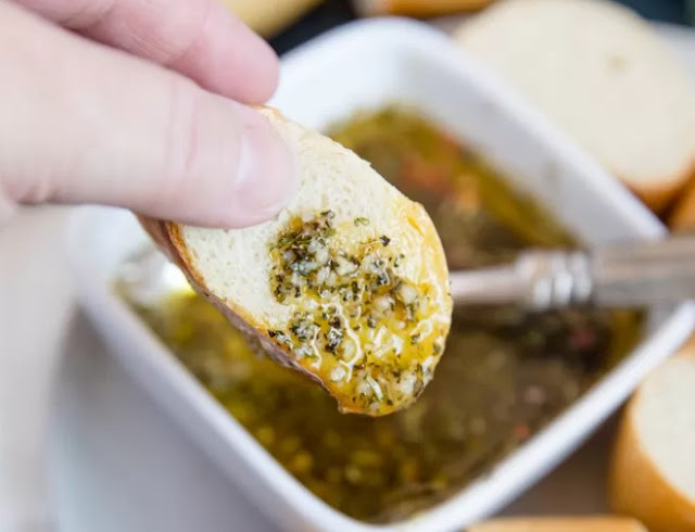 Ridiculously Good Olive Oil Dip #appetizers #party