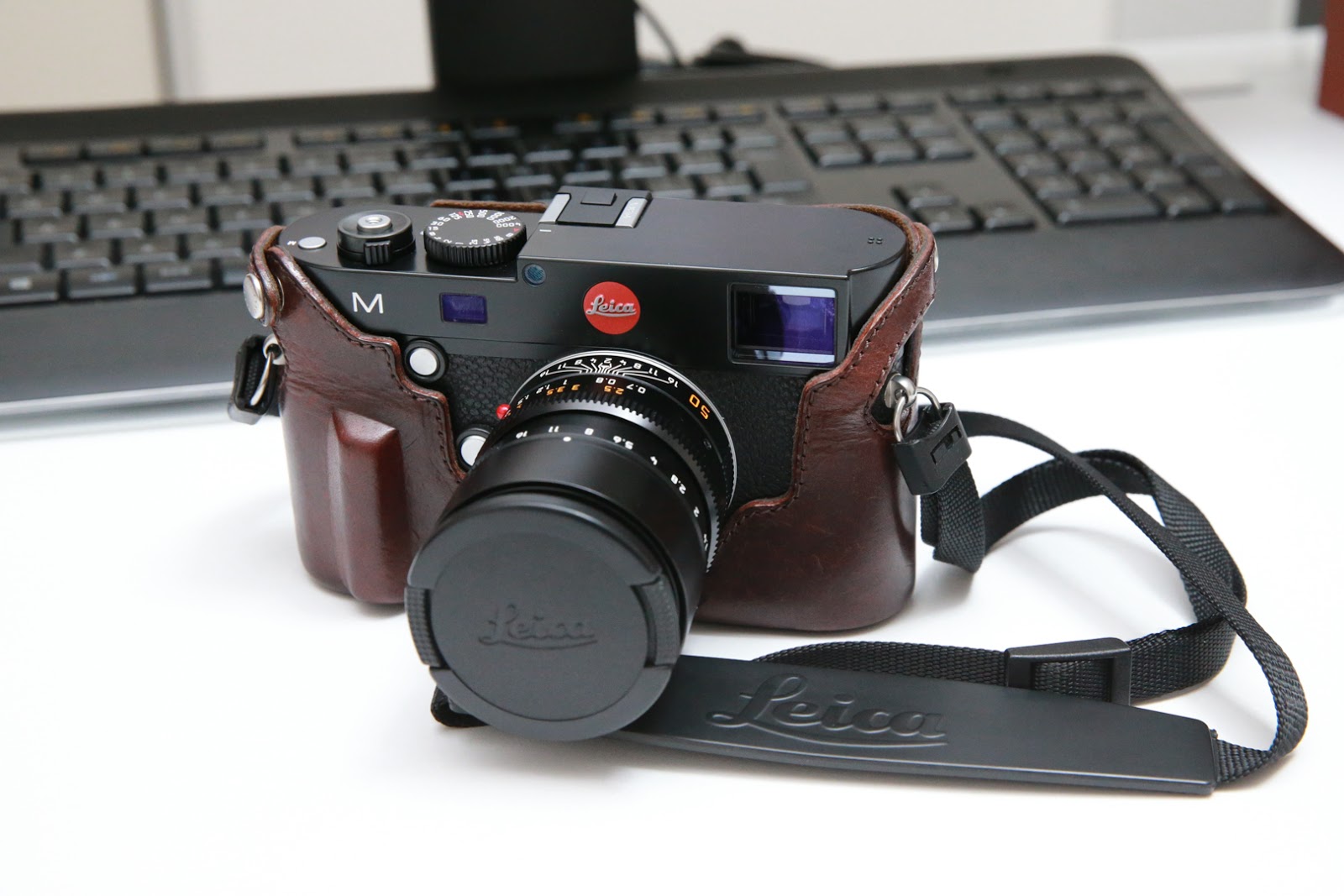 ライカ純正 本革 速写ケース（Leica M8/M9用）