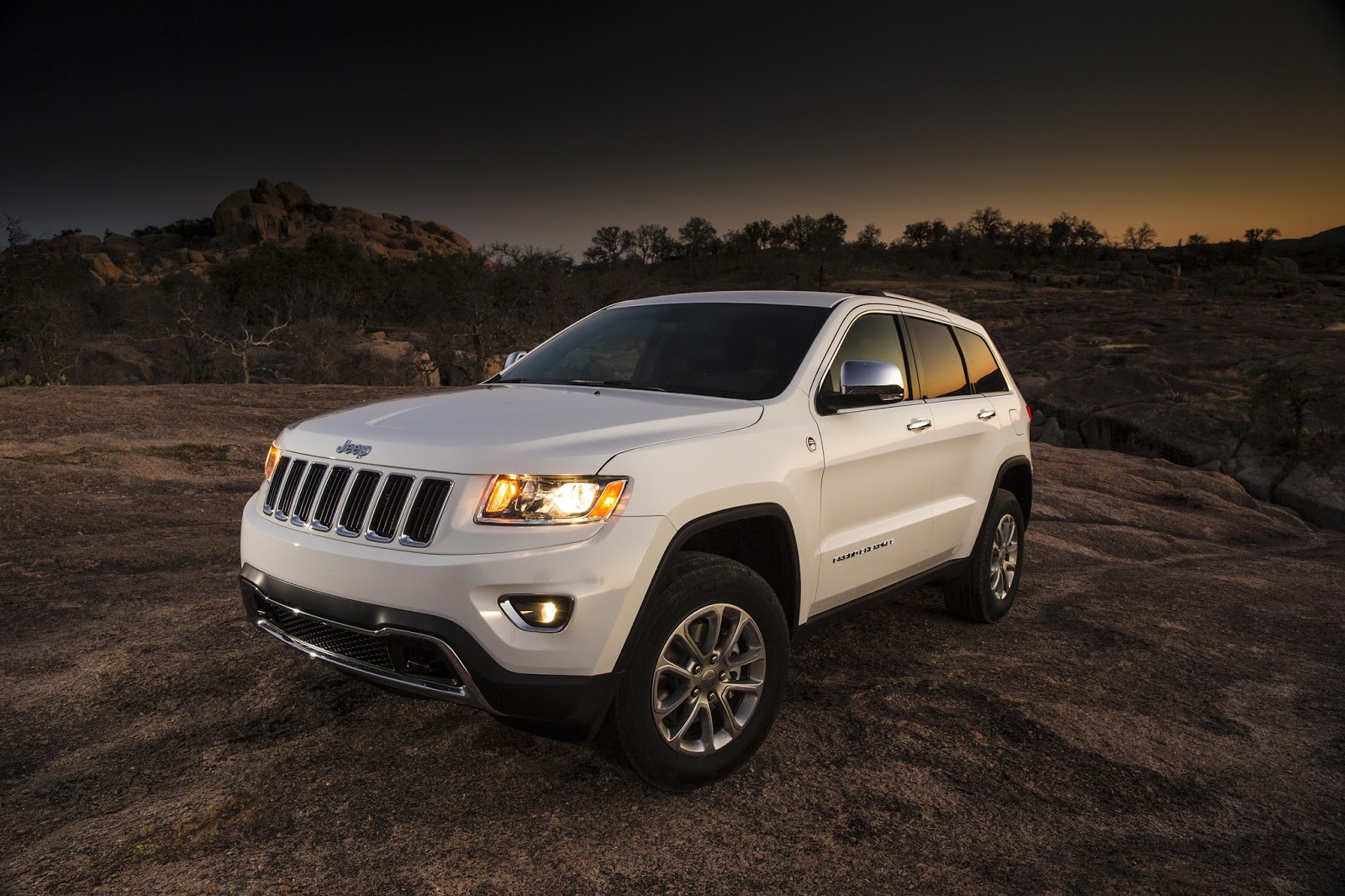 New Car Review: 2014 Jeep Grand Cherokee Laredo 4X2