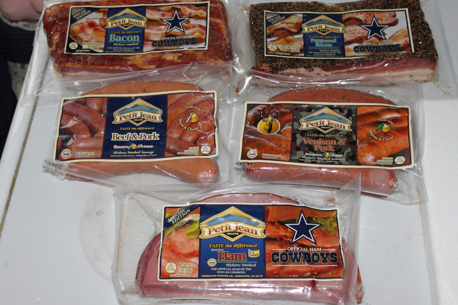 Susan's Disney Family Holiday Gift Guide Petit Jean Meats, Dallas Cowboys Deluxe Gift Pack