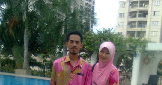 Maksud Peribahasa Bagai Pinang Dibelah Dua : Bagai Pinang Dibelah Dua