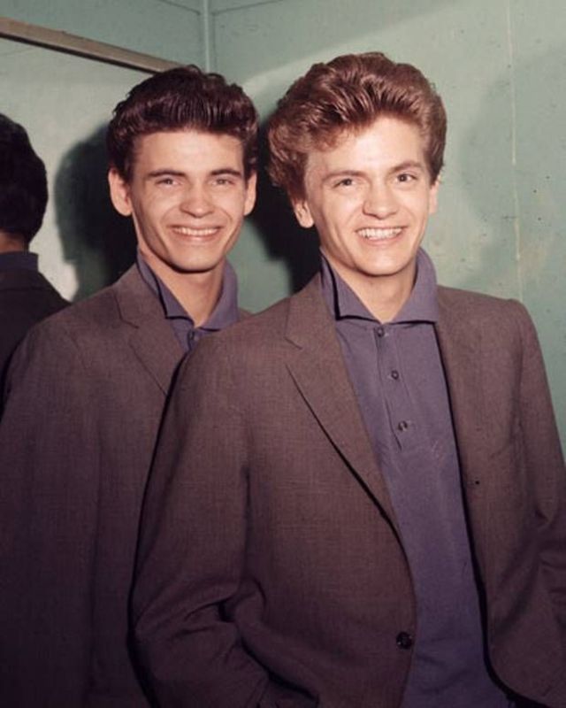 40 Beautiful Pics of the Everly Brothers as Young Men in the 1950s and