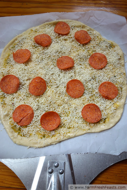 http://www.farmfreshfeasts.com/2013/05/buttermilk-crust-pizza-with-pepperoni.html