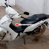 Bando é flagrado negociando moto que tinha acabado de ser roubada