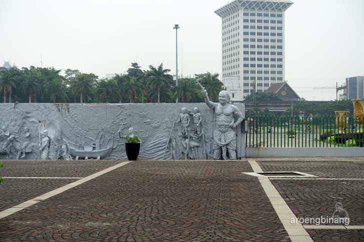 tugu monumen nasional monas jakarta
