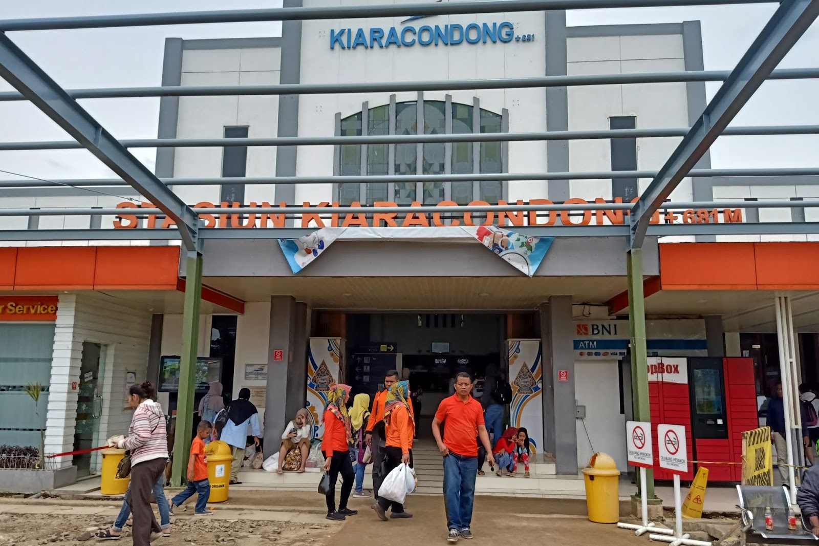 Stasiun Kiaracondong Kondektur Kai