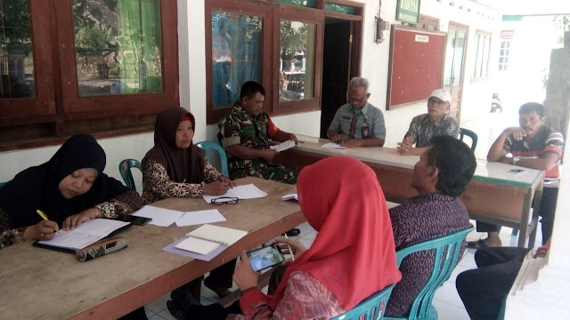 Babinsa Pelemgadung Hadiri Rakoor Gapoktan