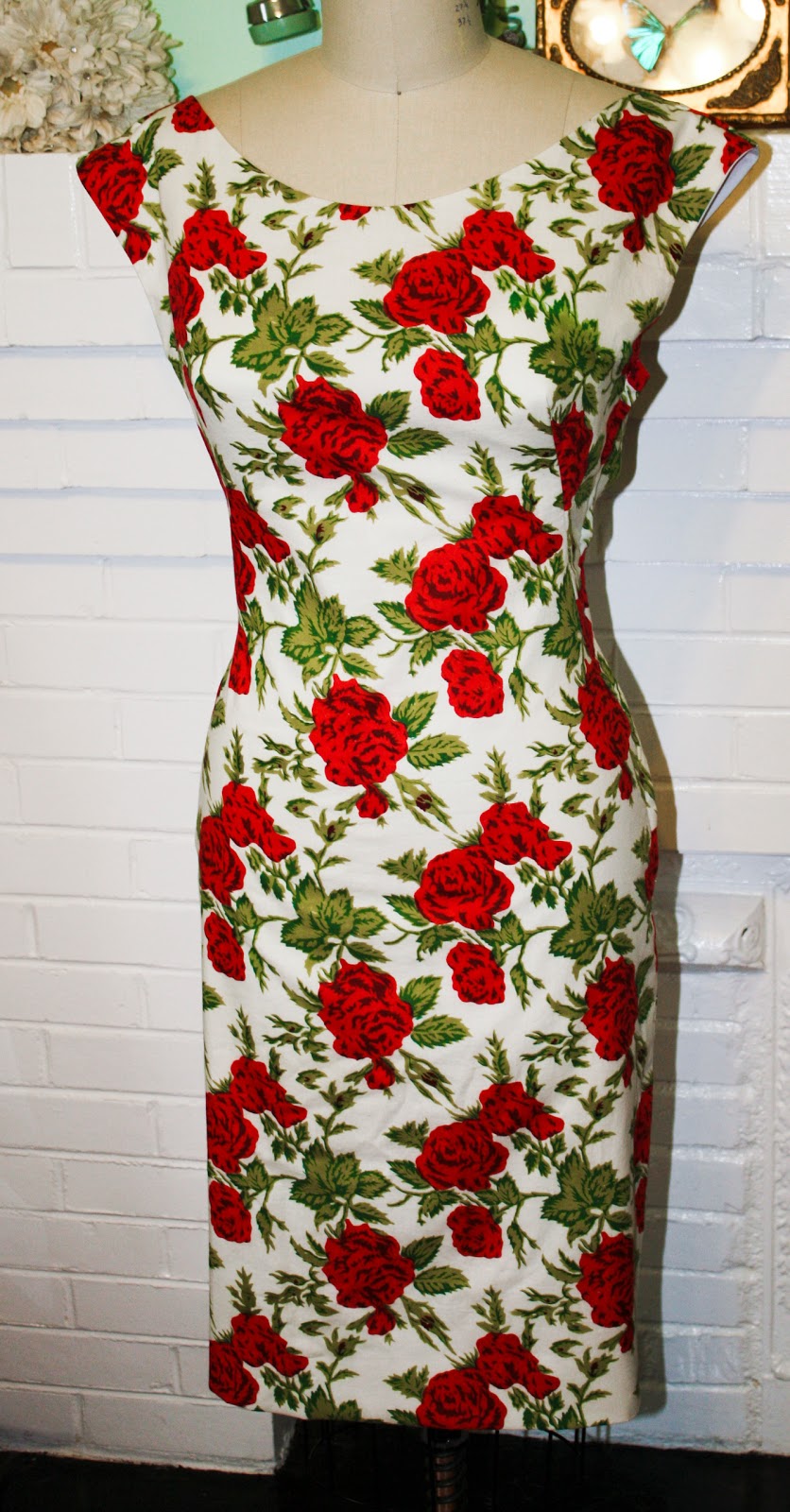 Morningstar Pinup: Somethings Got To Give-Rose Dress