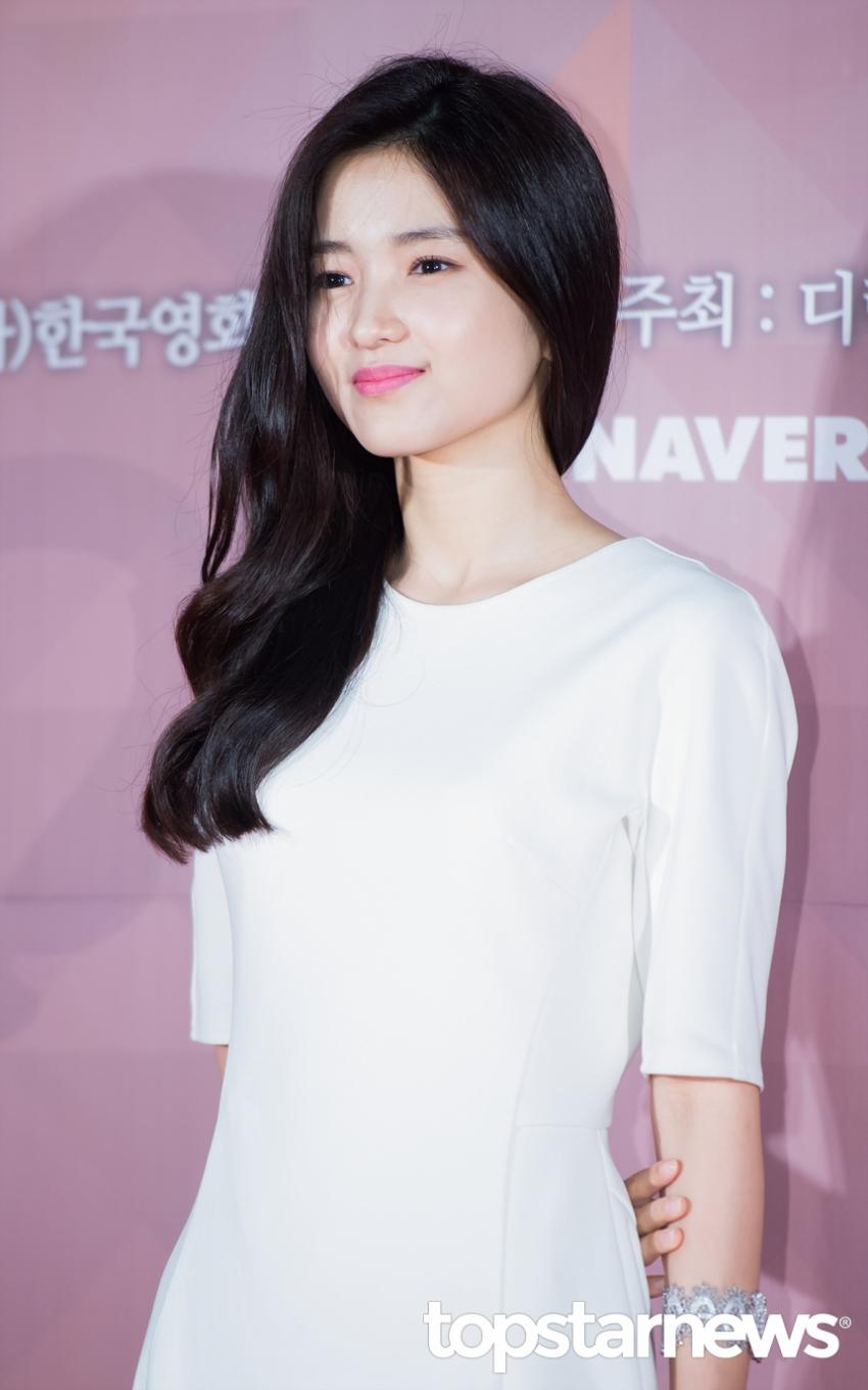 배우 김태리 생애 첫 신인상 수상소감 | 인스티즈