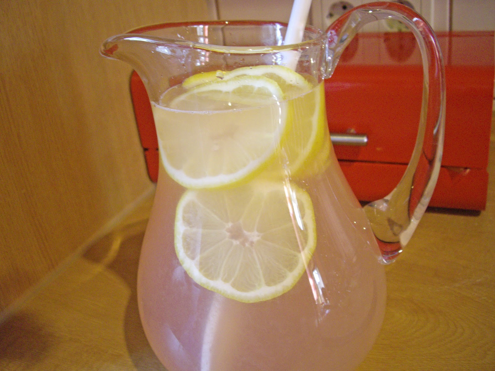 http://1.bp.blogspot.com/-DZvDSRXmNZg/TZG0HWkVSWI/AAAAAAAAABw/TtCuOWEVTxI/s1600/Pink+Lemonade+Tutorial+pics+015+copy.jpg