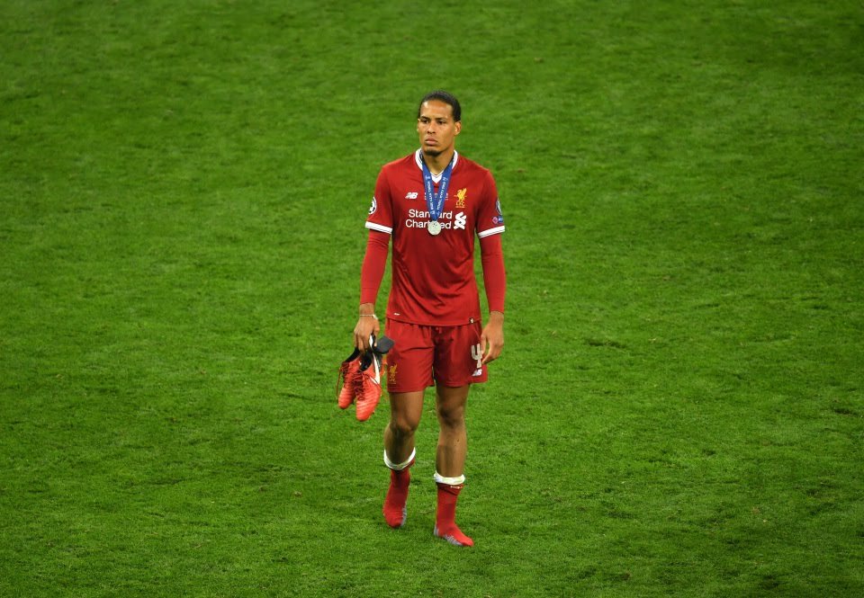 Soccerpedia Id Why Virgil Van Dijk Isn T Wearing His Surname On Shirt