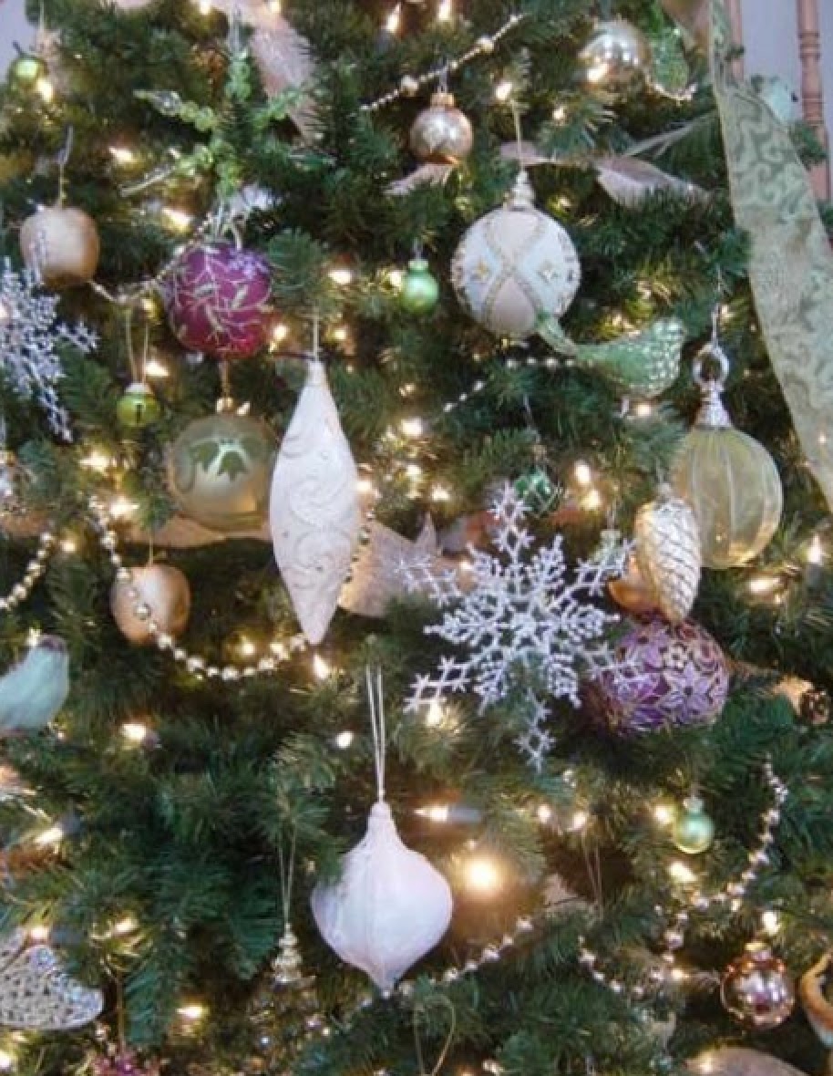 Antique Hunter Decorating Christmas Trees With Vintage & Modern Ornaments