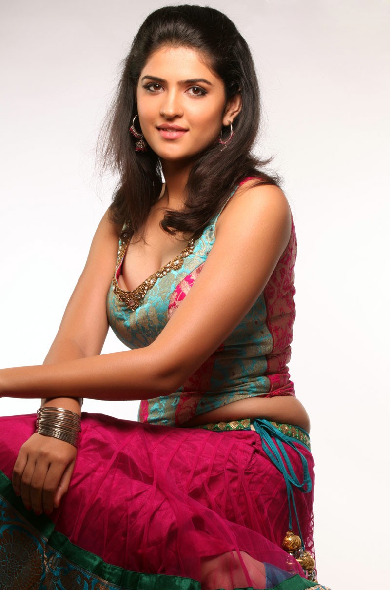 South Indian Telugu Actress Deeksha Seth Is Recongised As | SexiezPix Web  Porn