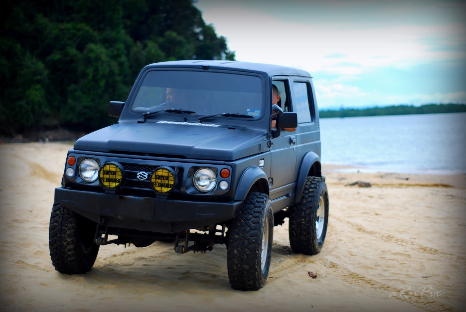 Photography Outing: SUZUKI JIMNY : OFF-ROAD BEACH SHOW