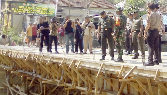 Ketua DPRD Tabanan Buka TMMD, Danrem Apresiasi Keterlibatan Warga Binaan