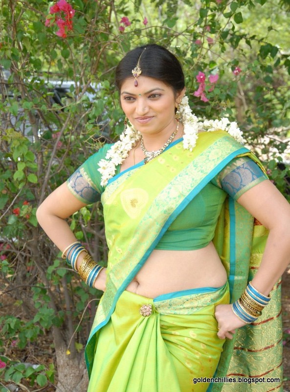 telugu serial actress keerthi photos