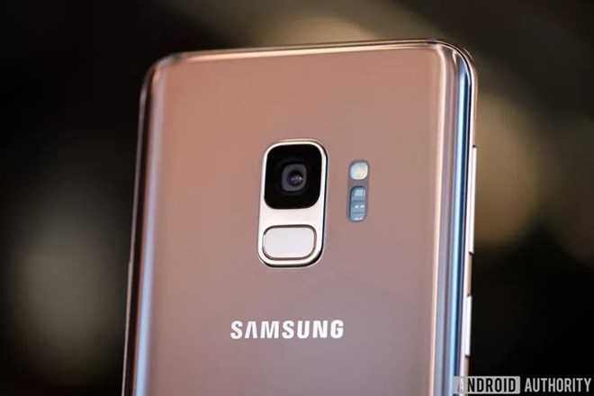 Thêm một chiếc Galaxy S “đồ cổ“ vẫn được cập nhật phần mềm