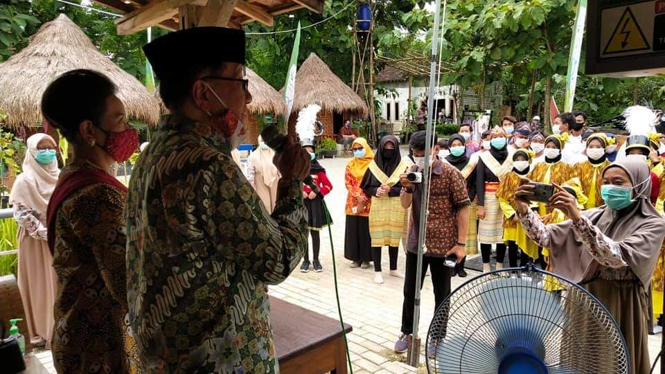 Kunjungi Ponpes Nufo Rembang, Akbar Tanjung Ingin Santri Cerdas Kaya dan Berkuasa