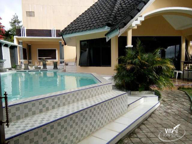 Villa Rose Batu Malang - Villa Kolam Renang Batu